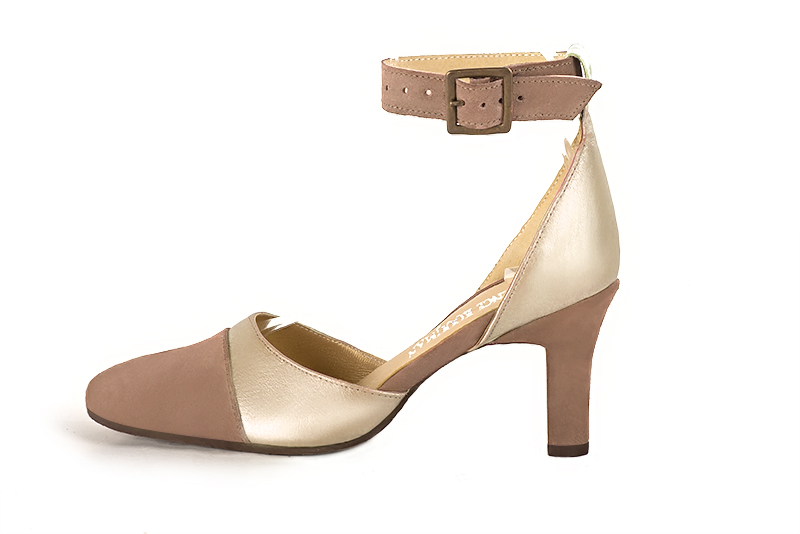 Biscuit beige and gold women's open side shoes, with a strap around the ankle. Round toe. High kitten heels. Profile view - Florence KOOIJMAN